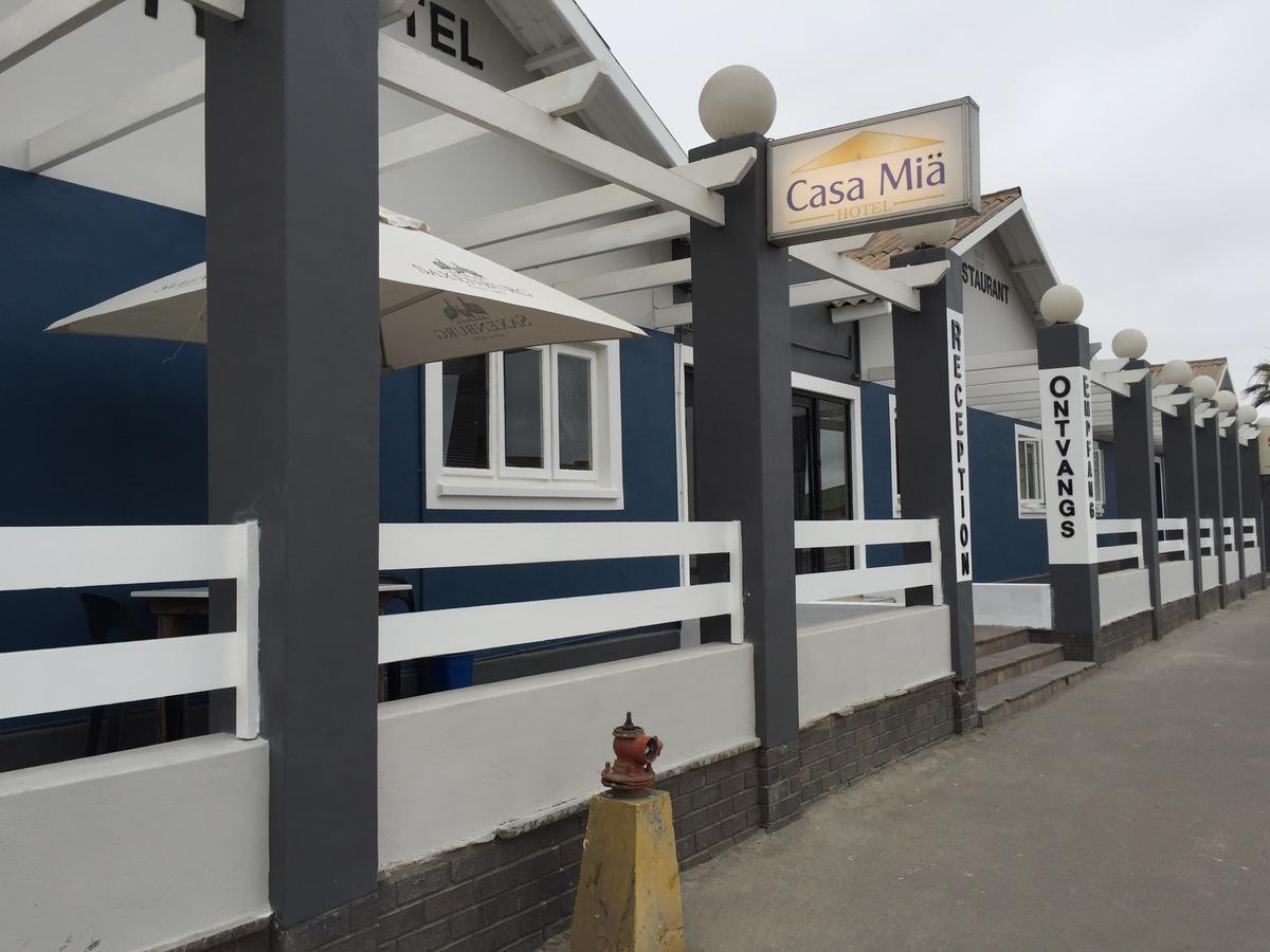 Casa Mia Hotel Уолфиш-Бей Экстерьер фото