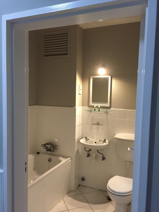 Casa Mia Hotel Уолфиш-Бей Экстерьер фото