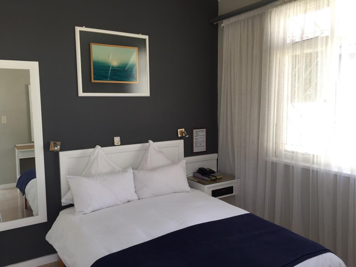 Casa Mia Hotel Уолфиш-Бей Экстерьер фото