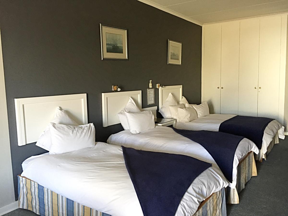 Casa Mia Hotel Уолфиш-Бей Экстерьер фото